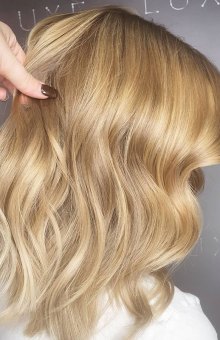 Sophie AT COLLECTIONS HAIR CLUB IN WEYBRIDGE